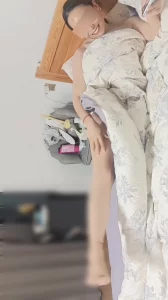 她勾引我，她在勾引我，她竟然敢勾引我