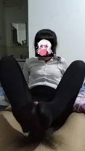骚比眼镜妹足交